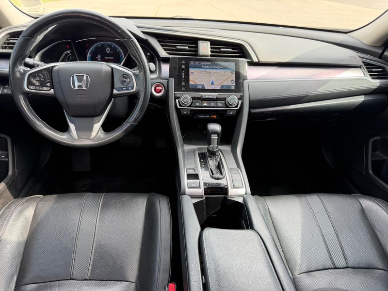 Honda Civic Sedan Vehicle Full-screen Gallery Image 8
