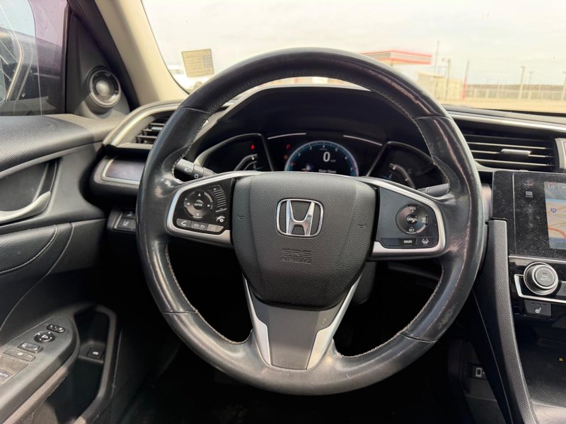 Honda Civic Sedan Vehicle Full-screen Gallery Image 9