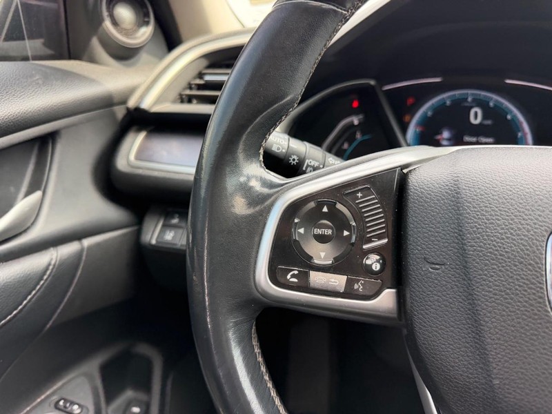 Honda Civic Sedan Vehicle Full-screen Gallery Image 10