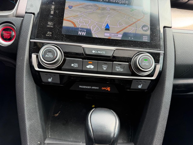 Honda Civic Sedan Vehicle Full-screen Gallery Image 13