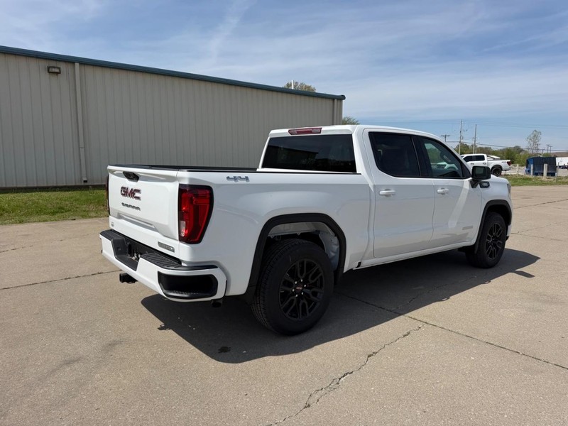 GMC Sierra 1500 Vehicle Full-screen Gallery Image 3