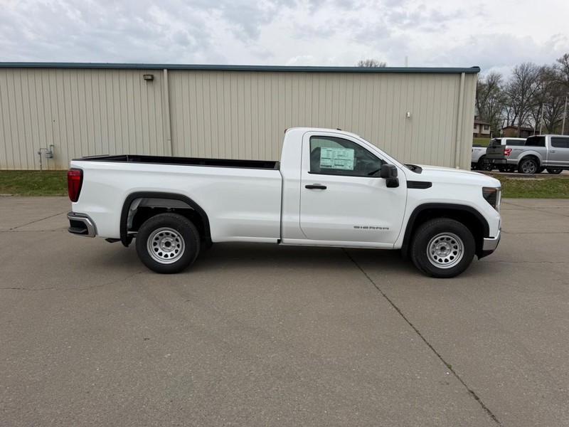 GMC Sierra 1500 Vehicle Full-screen Gallery Image 2