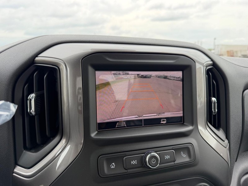 GMC Sierra 1500 Vehicle Full-screen Gallery Image 16