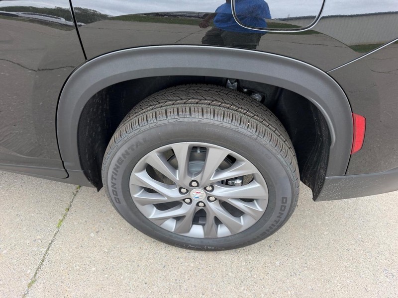 Buick Enclave Vehicle Full-screen Gallery Image 7