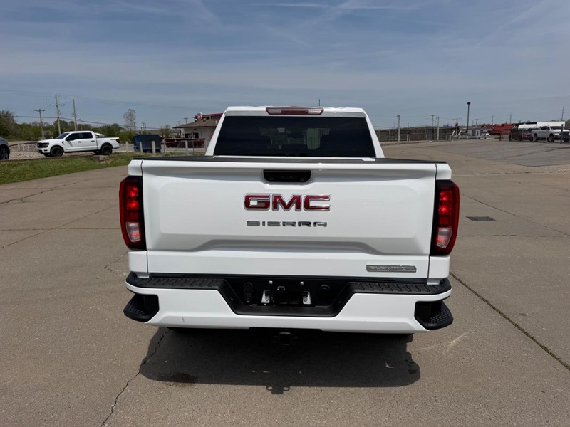 GMC Sierra 1500 Vehicle Full-screen Gallery Image 4
