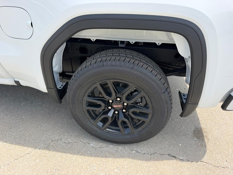 GMC Sierra 1500 Vehicle Full-screen Gallery Image 6