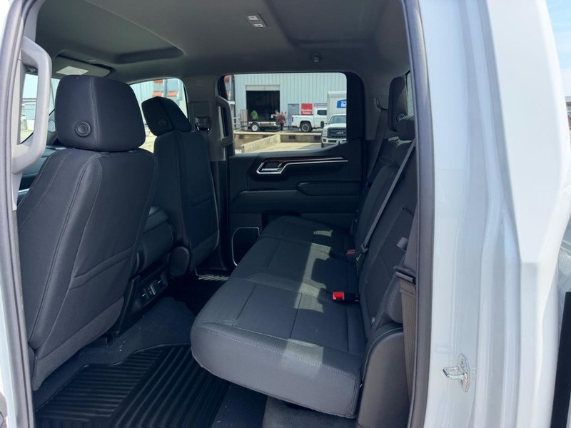 GMC Sierra 1500 Vehicle Full-screen Gallery Image 7