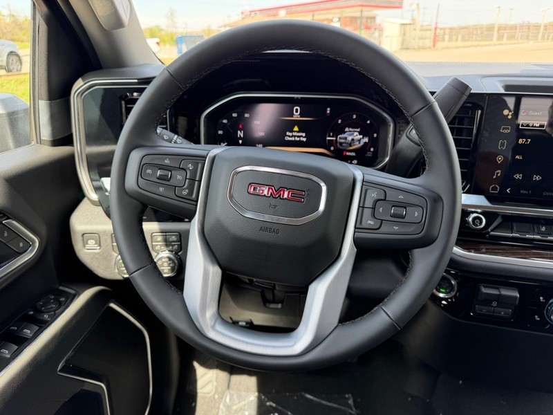 GMC Sierra 2500HD Vehicle Full-screen Gallery Image 9