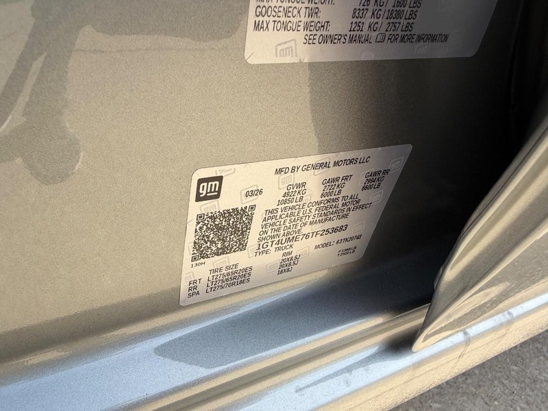 GMC Sierra 2500HD Vehicle Full-screen Gallery Image 19