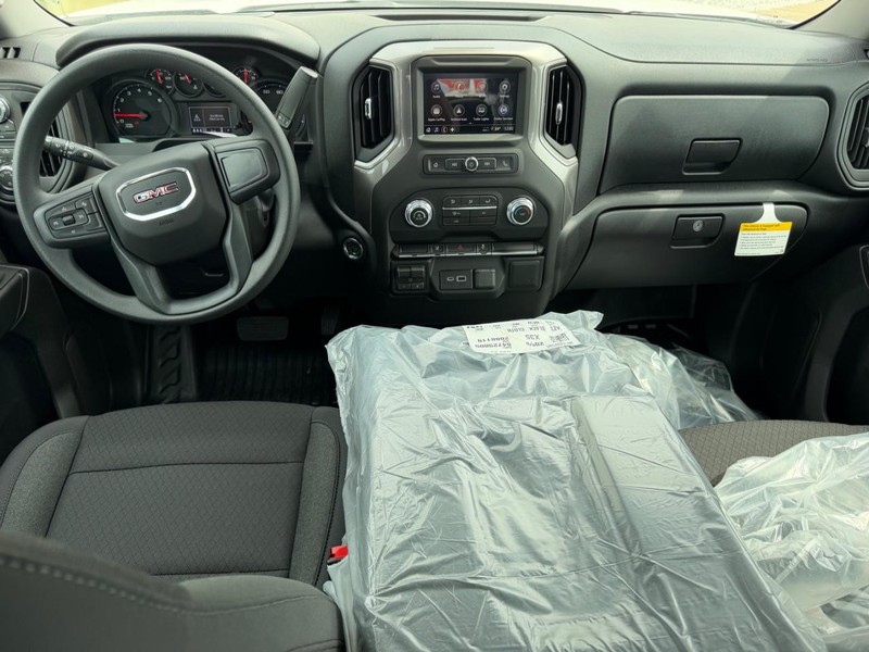 GMC Sierra 2500HD Vehicle Full-screen Gallery Image 7