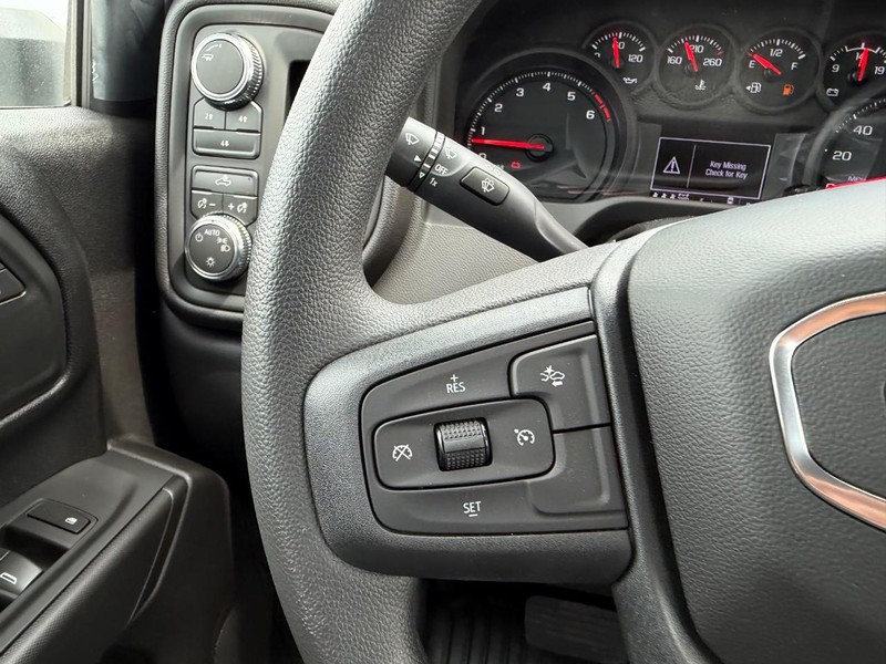 GMC Sierra 2500HD Vehicle Full-screen Gallery Image 9