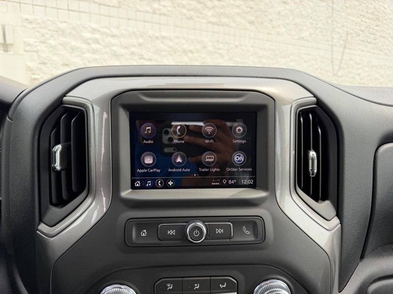 GMC Sierra 2500HD Vehicle Full-screen Gallery Image 10