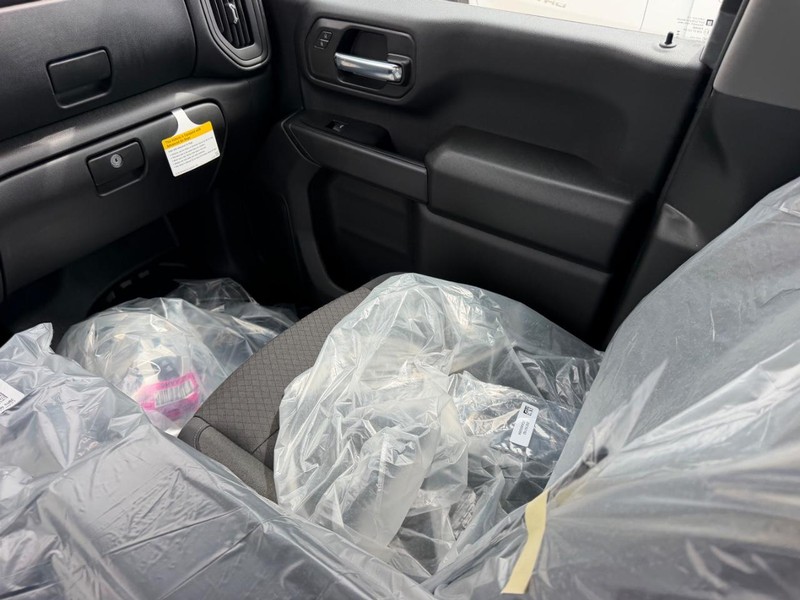 GMC Sierra 2500HD Vehicle Full-screen Gallery Image 12