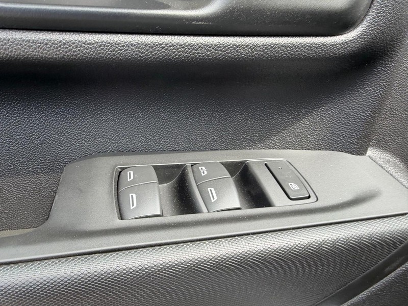 GMC Sierra 2500HD Vehicle Full-screen Gallery Image 13