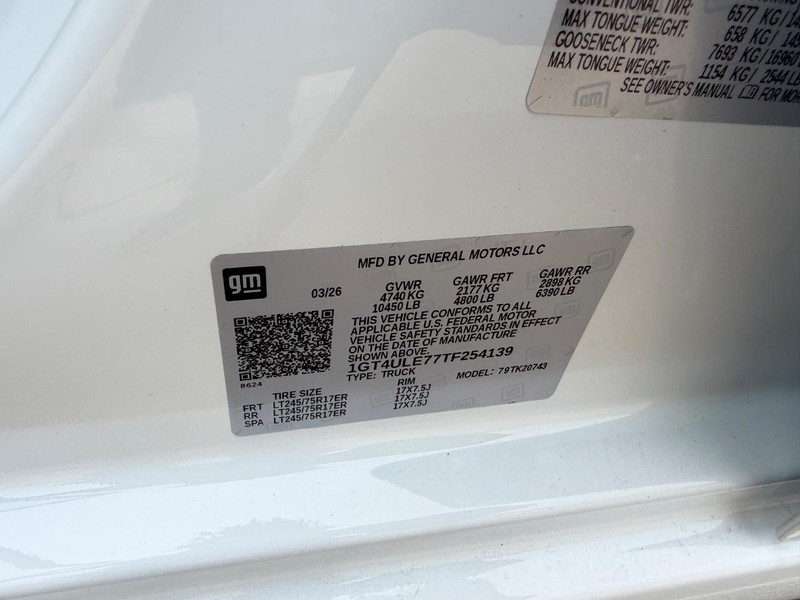 GMC Sierra 2500HD Vehicle Full-screen Gallery Image 17