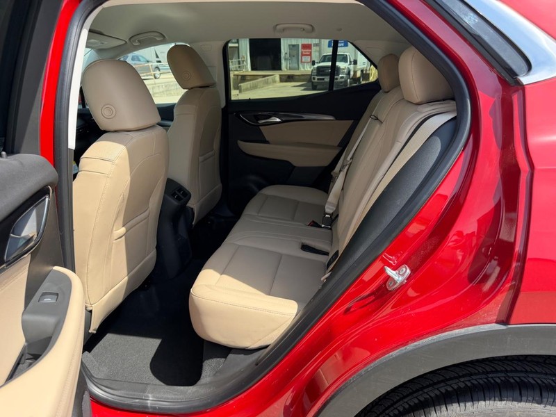 Buick Envision Vehicle Full-screen Gallery Image 7