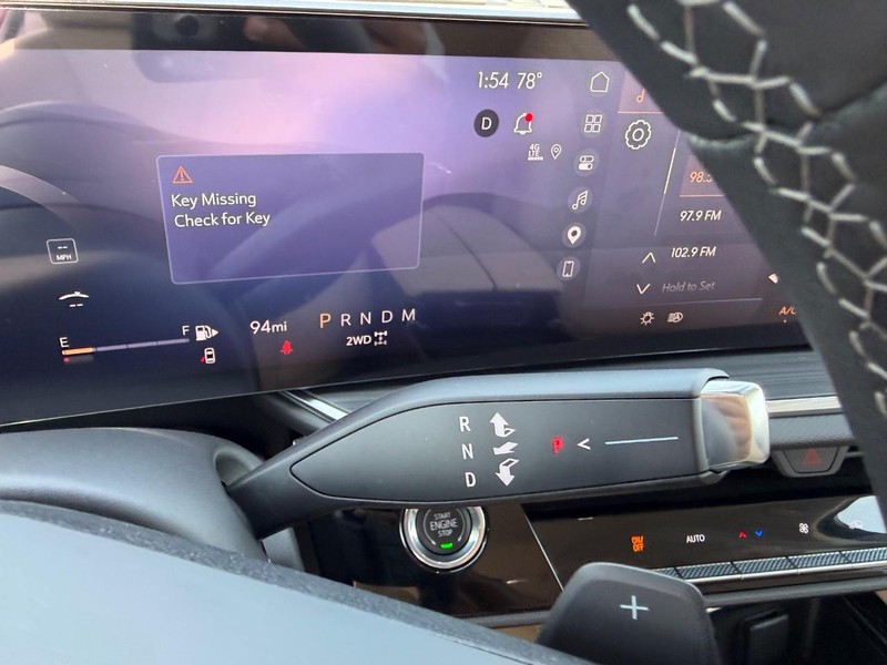 Buick Envision Vehicle Full-screen Gallery Image 12