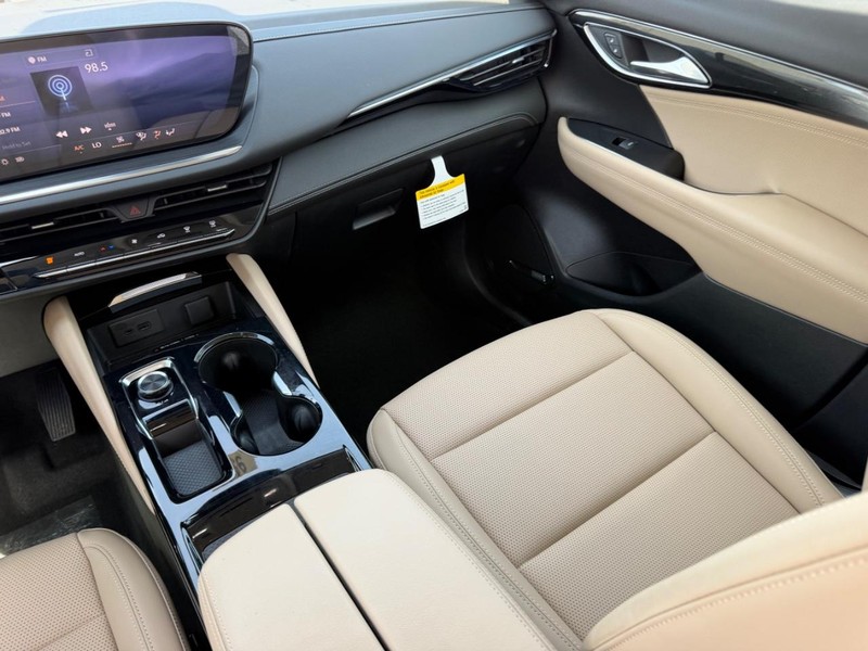 Buick Envision Vehicle Full-screen Gallery Image 15