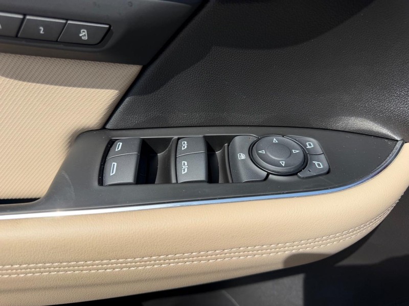 Buick Envision Vehicle Full-screen Gallery Image 16