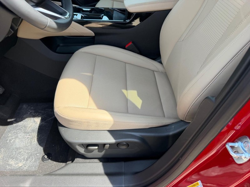 Buick Envision Vehicle Full-screen Gallery Image 18