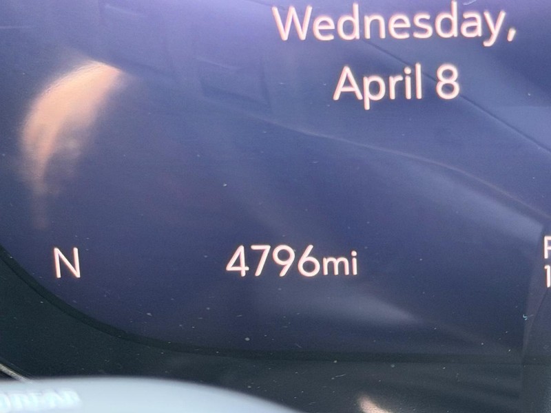 Buick Envision Vehicle Full-screen Gallery Image 19