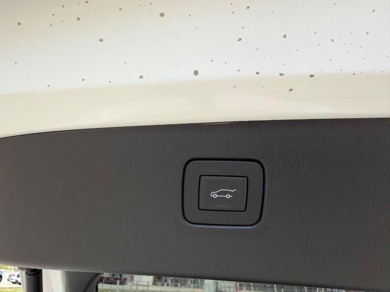 Buick Envista Vehicle Full-screen Gallery Image 6