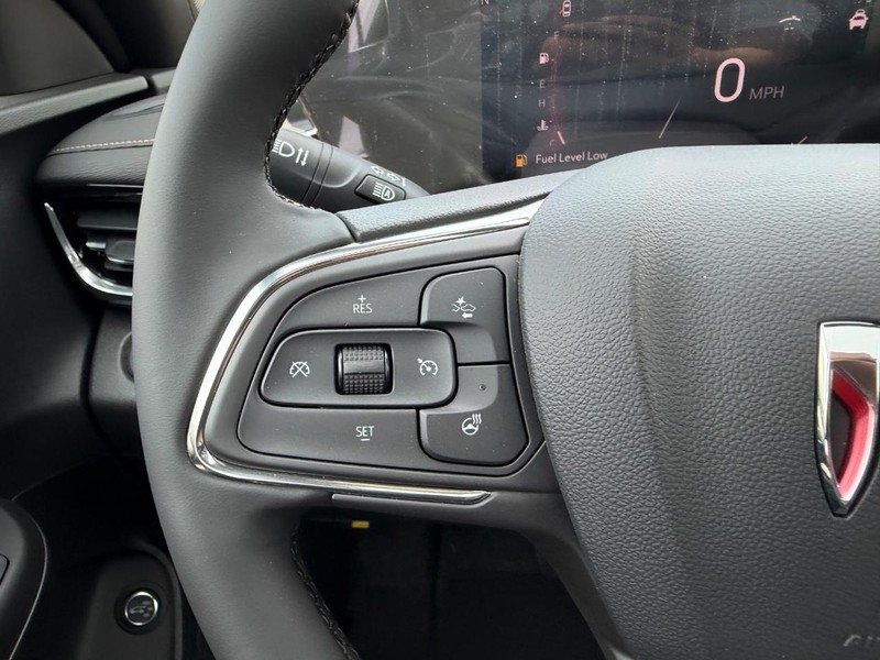 Buick Envista Vehicle Full-screen Gallery Image 12