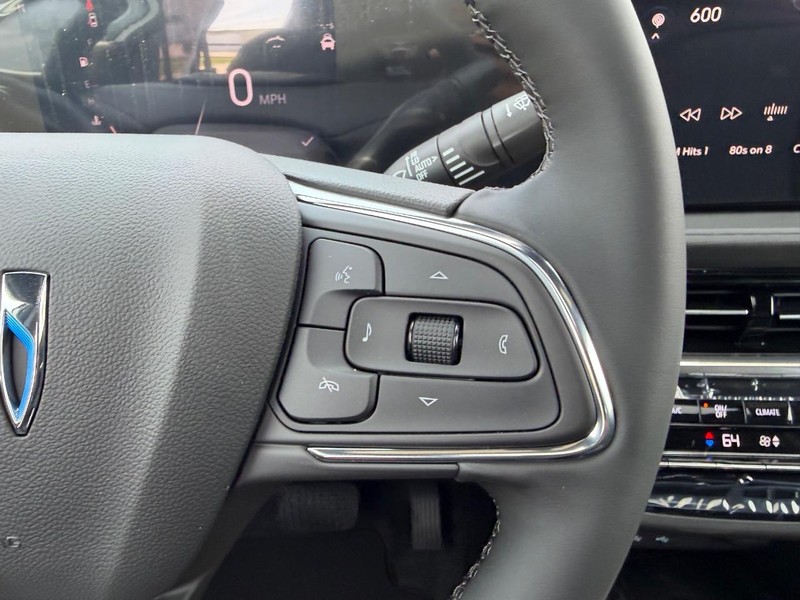 Buick Envista Vehicle Full-screen Gallery Image 13