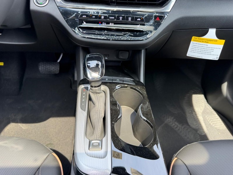 Buick Envista Vehicle Full-screen Gallery Image 16