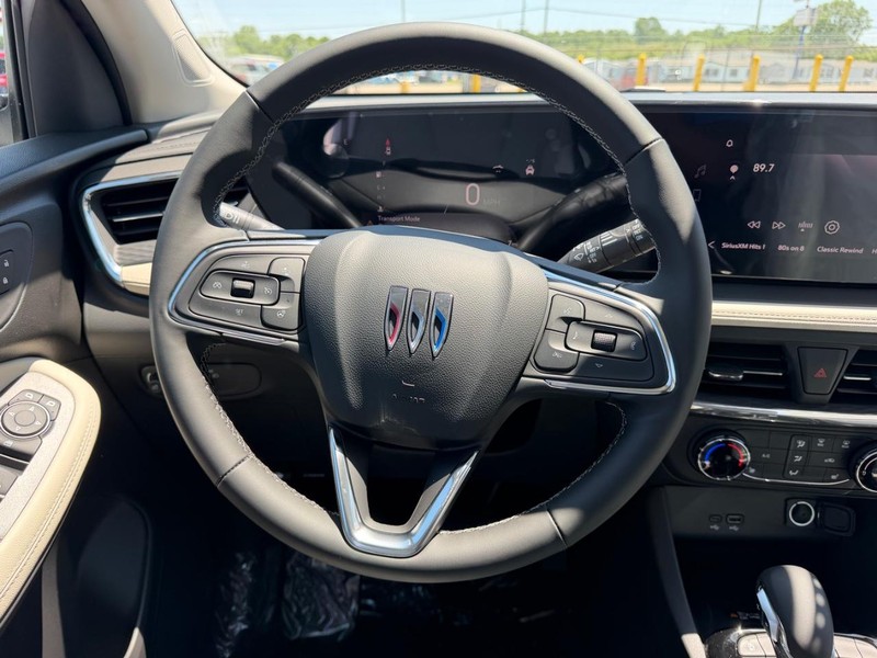 Buick Encore GX Vehicle Full-screen Gallery Image 9