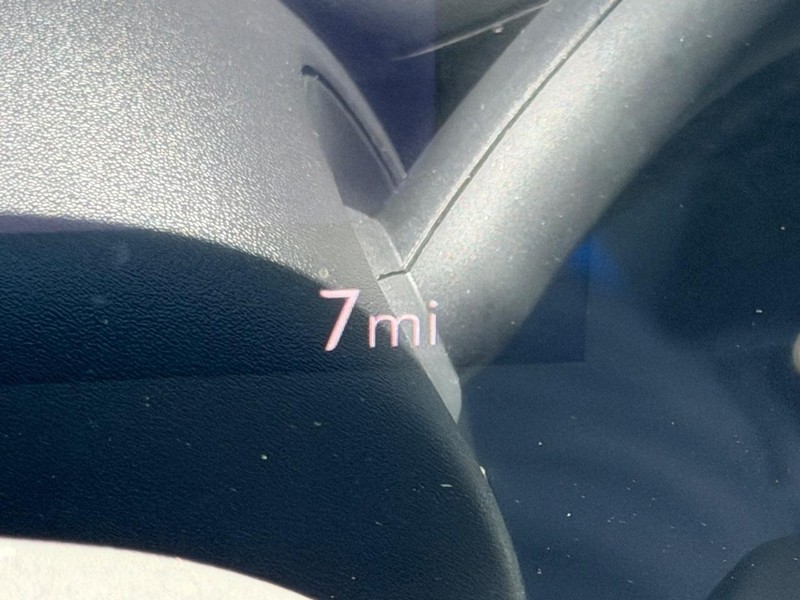 Buick Encore GX Vehicle Full-screen Gallery Image 18