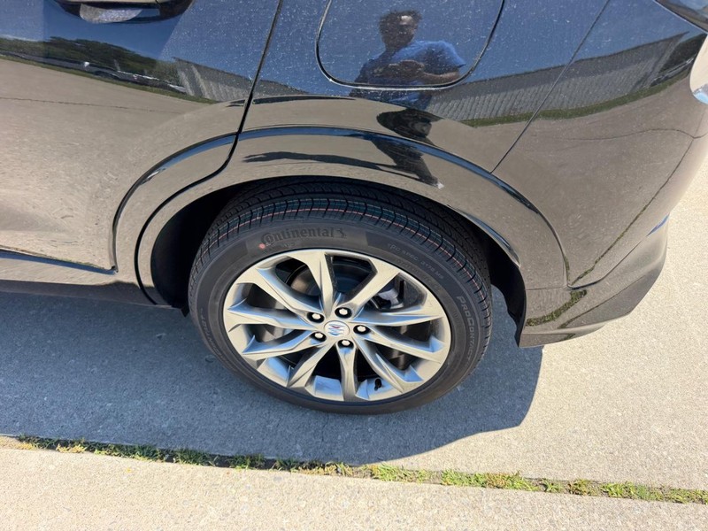 Buick Encore GX Vehicle Full-screen Gallery Image 6