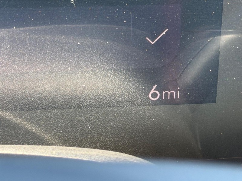 Buick Encore GX Vehicle Full-screen Gallery Image 19