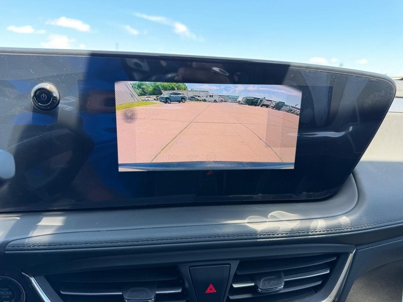 Buick Encore GX Vehicle Full-screen Gallery Image 20