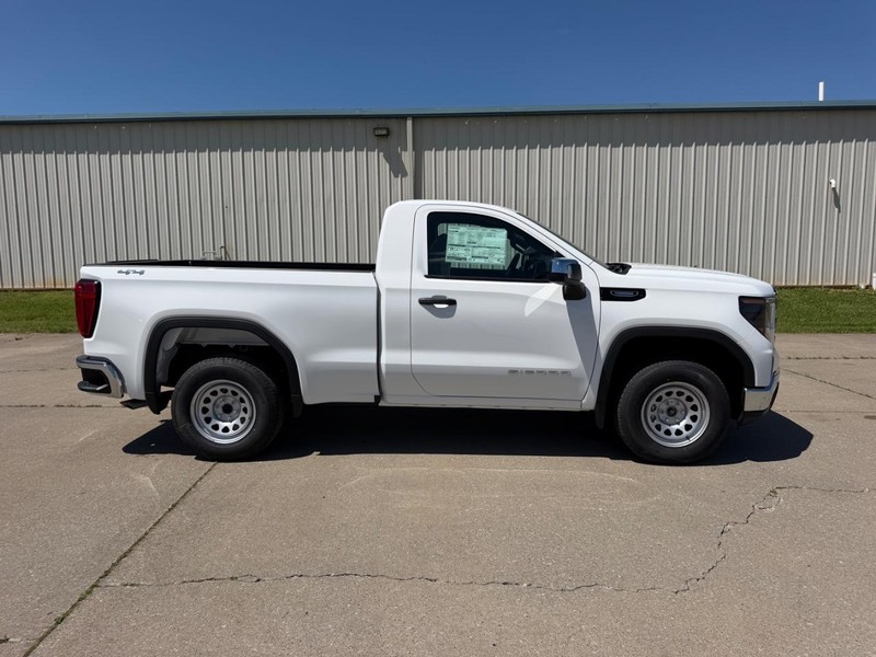 GMC Sierra 1500 Vehicle Full-screen Gallery Image 2