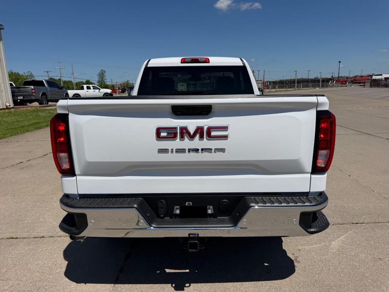 GMC Sierra 1500 Vehicle Full-screen Gallery Image 4