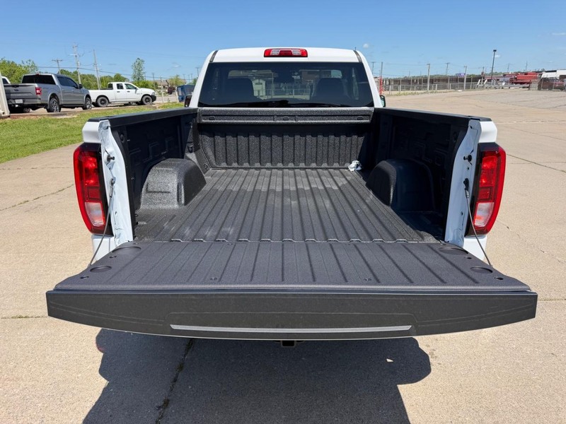 GMC Sierra 1500 Vehicle Full-screen Gallery Image 5