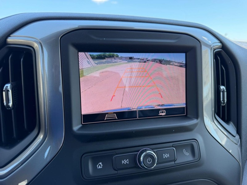 GMC Sierra 1500 Vehicle Full-screen Gallery Image 16