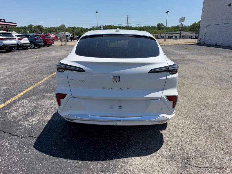 Buick Envista Vehicle Full-screen Gallery Image 4