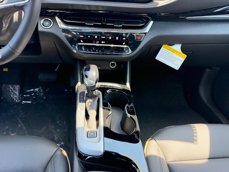 Buick Envista Vehicle Full-screen Gallery Image 15
