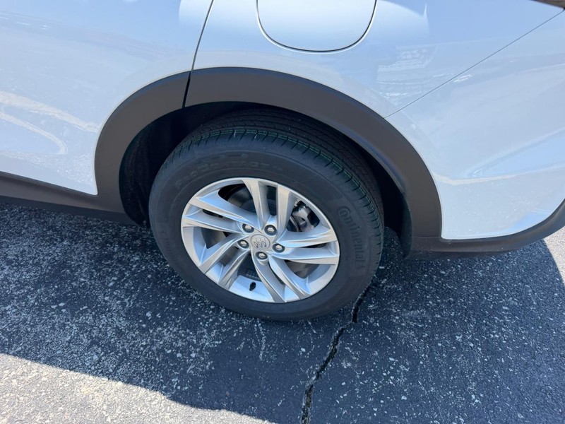 Buick Envista Vehicle Full-screen Gallery Image 6