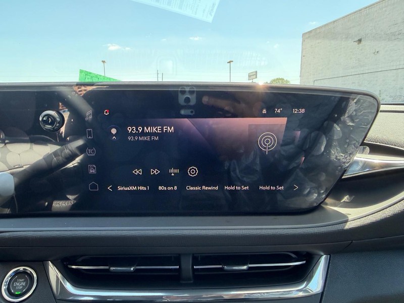 Buick Envista Vehicle Full-screen Gallery Image 12