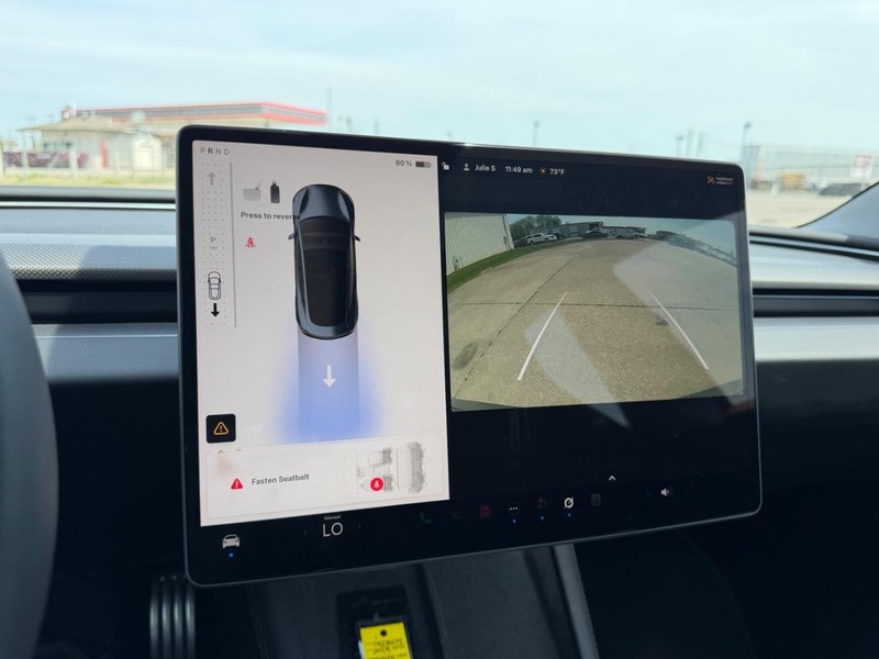Tesla Model 3 Vehicle Full-screen Gallery Image 19