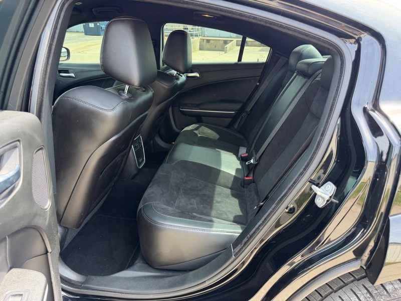 Dodge Charger Vehicle Full-screen Gallery Image 7