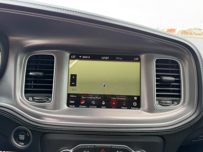 Dodge Charger Vehicle Full-screen Gallery Image 12