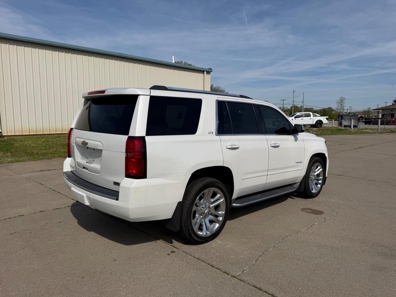 Chevrolet Tahoe Vehicle Full-screen Gallery Image 3