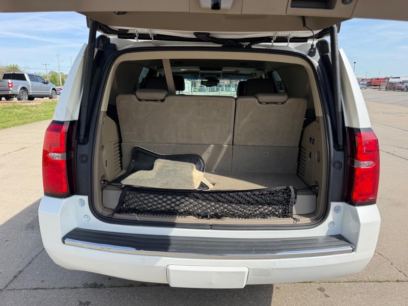 Chevrolet Tahoe Vehicle Full-screen Gallery Image 5