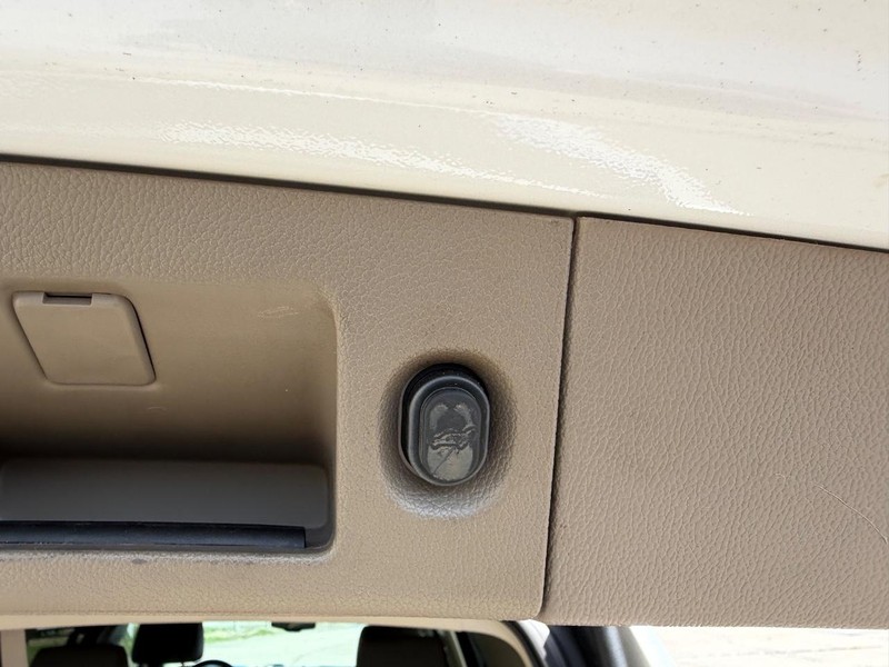 Chevrolet Tahoe Vehicle Full-screen Gallery Image 6