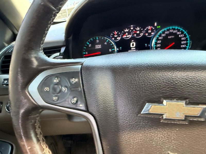 Chevrolet Tahoe Vehicle Full-screen Gallery Image 15