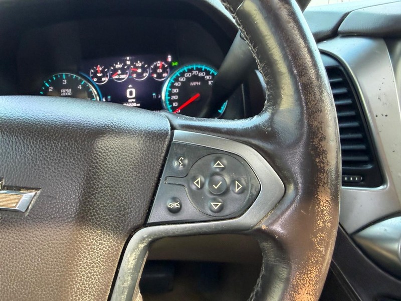 Chevrolet Tahoe Vehicle Full-screen Gallery Image 16